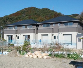 外観全景南側より　向かって右側がB棟